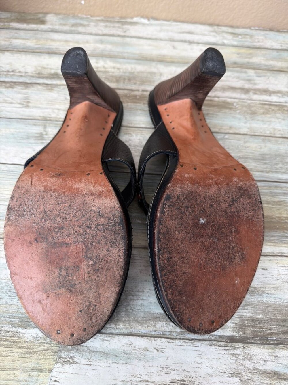 Frye Black Leather Thong Sandals Tortoise Chain Detail Women’s Sz 9 Pre-owned - Picture 10 of 14